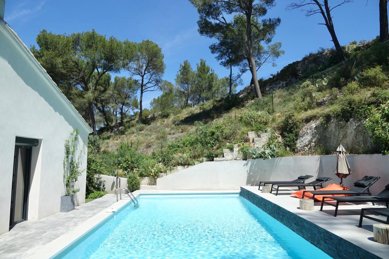 Arty Provence, piscine chauffée Bed and Breakfast Saint-Étienne-du-Grès Exterior foto